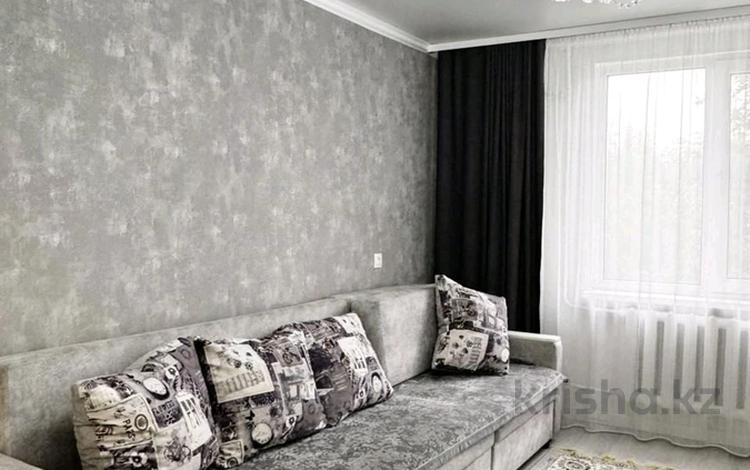 3-комнатная квартира · 64 м² · 3/10 этаж, Казахстан 64 — АДК, МИКЕН, НАБЕРЕЖНАЯ за 35 000 ₸ в Усть-Каменогорске — фото 2