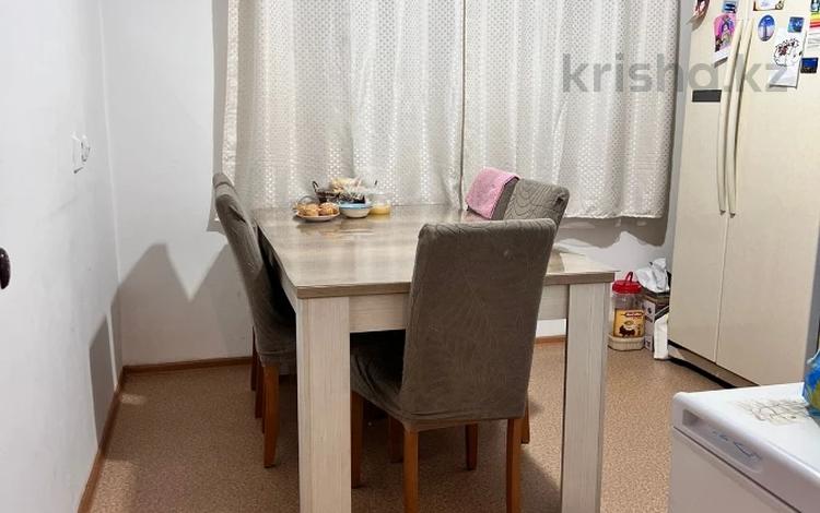 3-бөлмелі пәтер · 74 м² · 2/9 қабат, Карагайлы 88, бағасы: 35 млн ₸ в Семее — фото 5