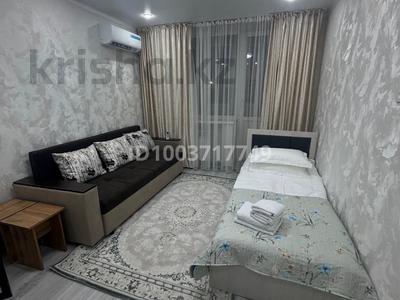 1-комнатная квартира · 22 м² · 2/4 этаж, мкр №10 57а — Сзади Нархоза, пересечение улиц Жандосова/Берегового за 14 000 ₸ в Алматы, Ауэзовский р-н