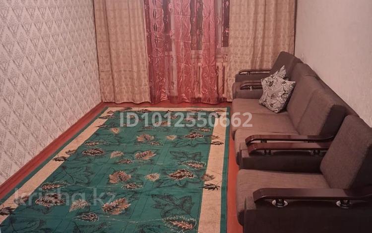 2-бөлмелі пәтер · 45 м² · 5/5 қабат, мкр Салтанат 18, бағасы: 100 000 ₸ в Таразе — фото 2