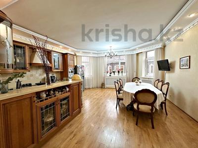 5-комнатная квартира · 262 м² · 4/5 этаж, Жубан ана 5 за 115 млн ₸ в Астане, Нура р-н