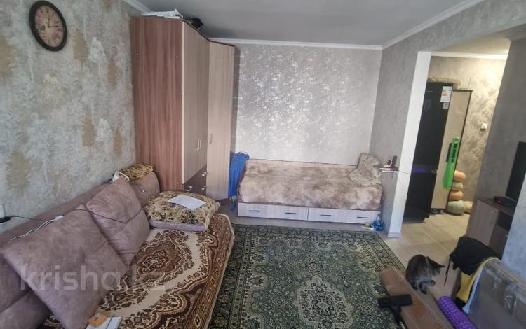 1-бөлмелі пәтер · 32.4 м² · 2/5 қабат, 1 микрорайон — магазин Маяк, бағасы: 11.5 млн ₸ в Семее — фото 2