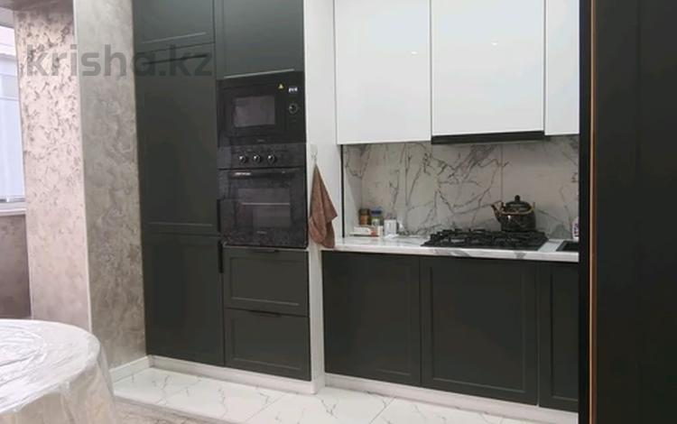 3-бөлмелі пәтер · 105.4 м² · 2/5 қабат, Кемеңгер, бағасы: 48 млн ₸ в Уральске — фото 2