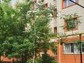 4-комнатная квартира · 80 м² · 2/5 этаж, 3-й микрорайон 6 — ТРЦ Баян Сулу за 33 млн ₸ в Шымкенте, Туран р-н