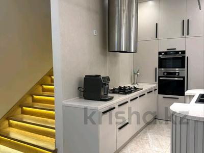 Отдельный дом · 6 комнат · 300 м² · 1.5 сот., мкр Нурлытау (Энергетик), Газизы Жубановой 61 за 3.5 млн ₸ в Алматы, Бостандыкский р-н