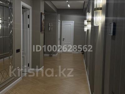4-бөлмелі пәтер · 160 м² · 13/22 қабат, 17-ш/а., ​17-й микрорайон 6, бағасы: 96 млн ₸ в Актау, 17-й мкр