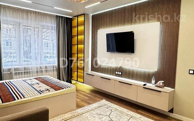 1-бөлмелі пәтер · 45 м², Жарокова 217 Б — Темирязева, бағасы: 350 000 ₸ в Алматы, Бостандыкский р-н — фото 2
