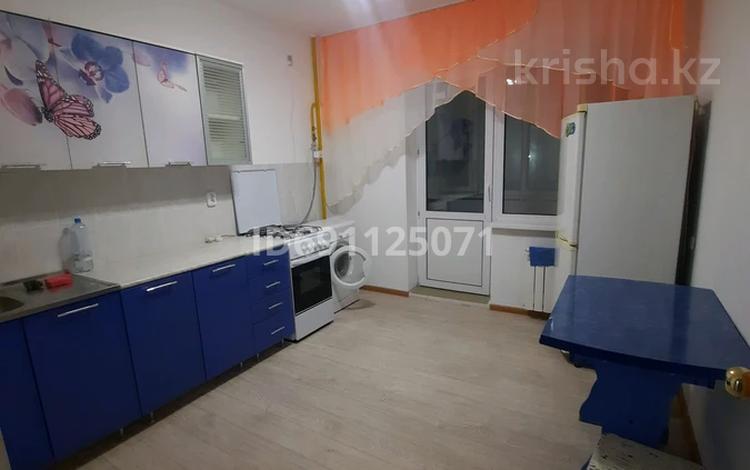 2-комнатная квартира · 60 м² · 2/9 этаж, мкр. Зачаганск пгт, Бирлик остановка за 160 000 ₸ в Уральске — фото 2
