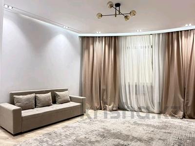 2-комнатная квартира · 80 м² · 8/17 этаж, 17-й мкр 23 за 300 000 ₸ в Актау