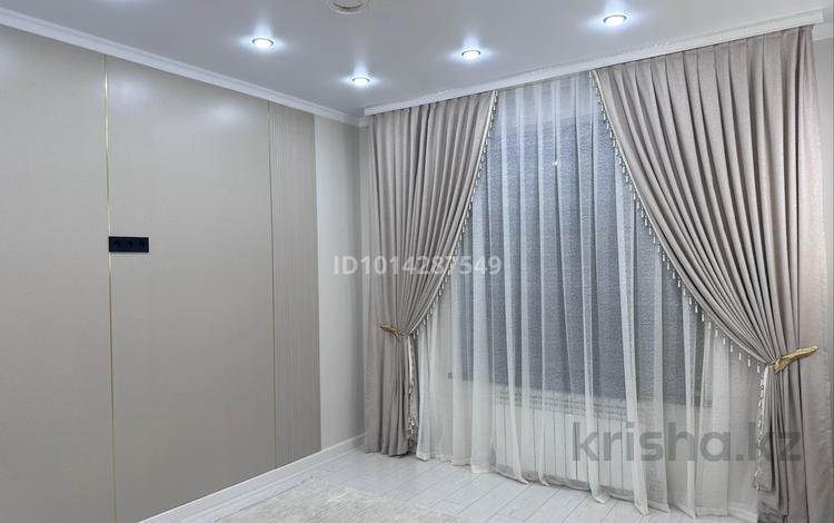 2-комнатная квартира · 64 м² · 2/7 этаж, мкр Томирис, Рыскулова 103/6 за 300 000 ₸ в Алматы, Алатауский р-н — фото 2
