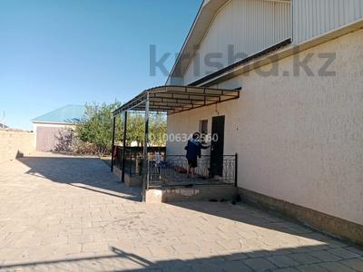 Отдельный дом · 5 комнат · 170 м² · 25 сот., Рахат4-57 155 — Мектеп жакын за 30 млн 〒 в Жанаозен