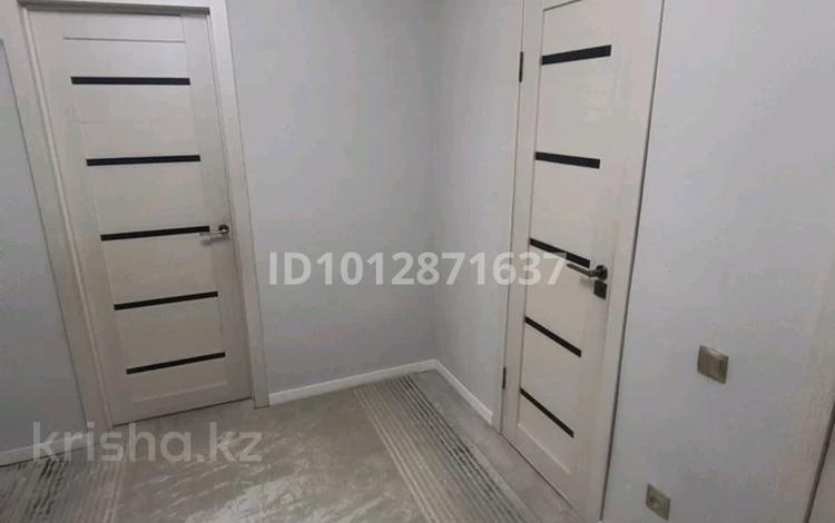 3-бөлмелі пәтер · 88 м² · 1/5 қабат, Стройтелей 34, бағасы: 25 млн ₸ в Аксу — фото 2