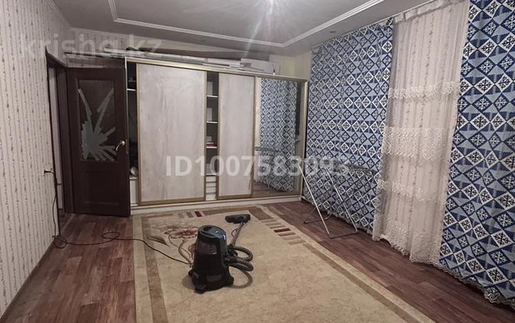 Отдельный дом · 3 комнаты · 96 м² · 10 сот., Оркен - 2, 37 26 за 150 000 〒 в Атырау — фото 2