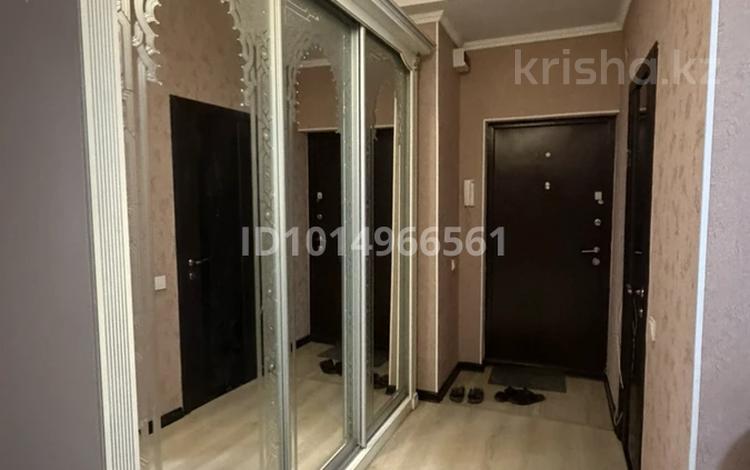 2-бөлмелі пәтер · 62 м² · 1/8 қабат, Нұрсая ш/а., Султанахмет Кожыков 4г, бағасы: 220 000 ₸ в Атырау, мкр Нурсая — фото 2