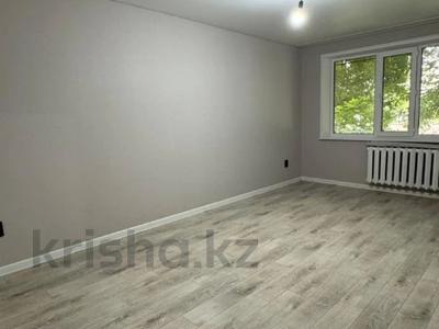 2-комнатная квартира · 43.6 м² · 1/5 этаж, Майкудук, 15й микрорайон за 10 млн ₸ в Караганде, Алихана Бокейханова р-н