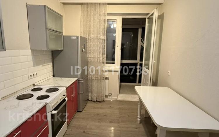 1-комнатная квартира · 35 м² · 2/7 этаж, А.Байтурсынова 51 за 200 000 ₸ в Астане, Алматы р-н — фото 2