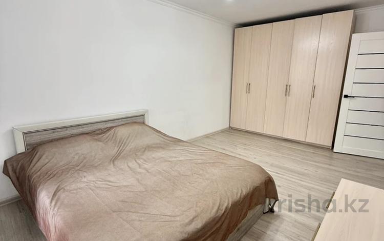 1-комнатная квартира · 35 м² · 4/5 этаж, мкр Алмагуль 14 — ПОКАЗ В ЛЮБОЕ ВРЕМЯ!! за ~ 28.5 млн 〒 в Алматы, Бостандыкский р-н — фото 2