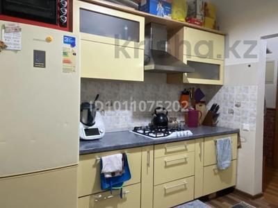 2-комнатная квартира · 43 м² · 1/2 этаж, Ондасынова за 17.5 млн ₸ в Атырау, мкр Жилгородок