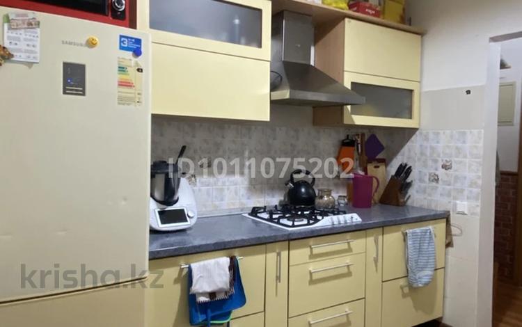 2-бөлмелі пәтер · 43 м² · 1/2 қабат, Ондасынова, бағасы: 17.5 млн ₸ в Атырау, мкр Жилгородок — фото 2