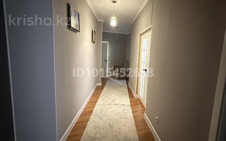 3-комнатная квартира · 95 м² · 3/9 этаж, 33-й мкр 21 за 27 млн ₸ в Актау — фото 2