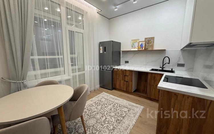 1-комнатная квартира · 40 м² · 11/14 этаж, Бухар Жырау 33/1 за 260 000 ₸ в Астане, Есильский р-н — фото 2