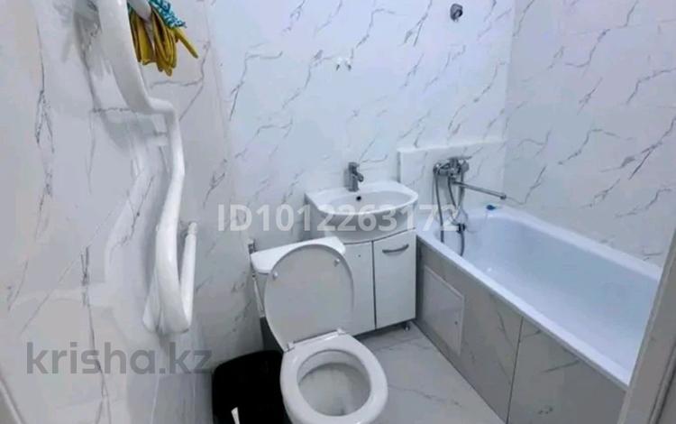 2-бөлмелі пәтер · 44 м² · 3/5 қабат, Жастар шағын ауданы 28, бағасы: 18 млн ₸ в Талдыкоргане, мкр Жастар — фото 2