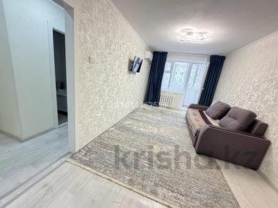 2-комнатная квартира · 65 м² · 3/5 этаж, Хусаинова 157 за 15 000 ₸ в Уральске