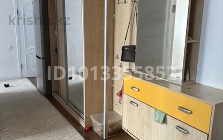 3-бөлмелі пәтер · 69.7 м² · 5/9 қабат, 2 ш/а. 7 — Рядом 17школы, бағасы: 22 млн ₸ в Актобе, мкр 8 — фото 2