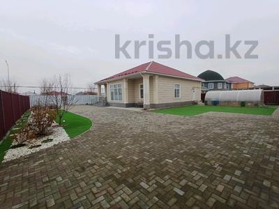 Отдельный дом · 4 комнаты · 200 м² · 10 сот., мкр Уркер 42 — 201 за 125 млн 〒 в Астане, Нура р-н