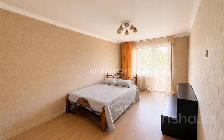 1-комнатная квартира · 32 м² · 4/5 этаж, мкр Орбита-1 — Биржана за 220 000 ₸ в Алматы, Бостандыкский р-н — фото 2