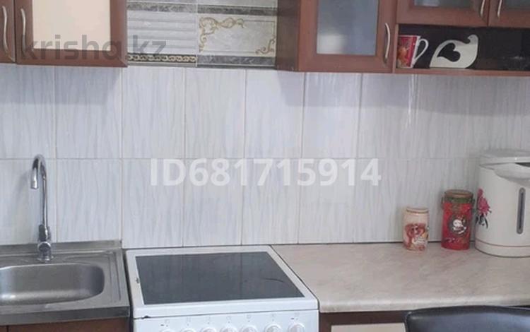 3-комнатная квартира · 60 м² · 1/5 этаж, Марденова 13 — 9 мкр за 12 000 ₸ в Экибастузе — фото 4