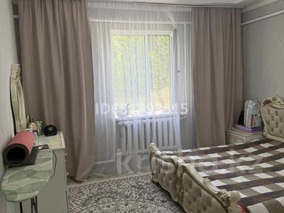 Жеке үй · 4 бөлме · 120 м² · 8 жүзд., Микрорайон Чолдала сункар 80, бағасы: 13 млн ₸ в Таразе
