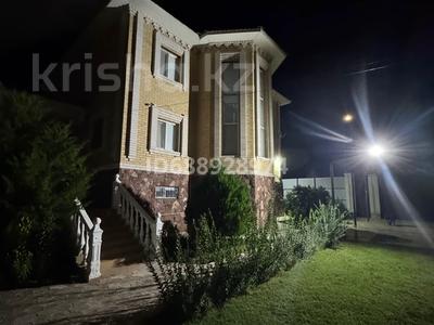 Отдельный дом · 8 комнат · 360 м² · 11 сот., мкр Атырау за 100 млн 〒