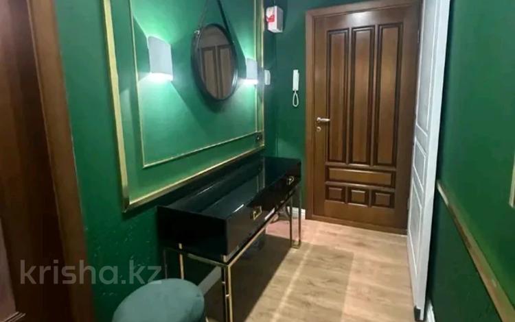2-комнатная квартира · 60 м² · 4/5 этаж, Уалиханова 84 за 350 000 ₸ в Алматы, Медеуский р-н — фото 18