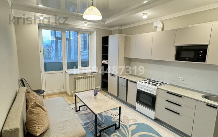 2-комнатная квартира · 50 м² · 2/5 этаж, Авиятор 1к — ЕркеМед Арапорт за 12 000 〒 в Актобе, мкр Авиатор — фото 2