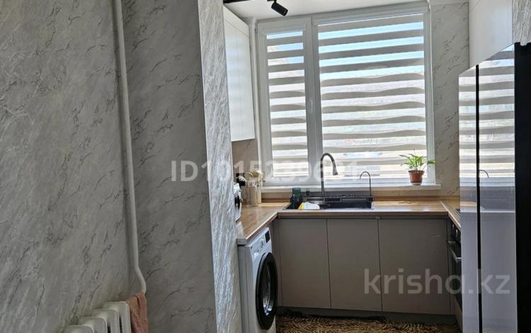 4-комнатная квартира · 92 м² · 1/5 этаж, 8-й мкр 5 — Рядлм Школа Оркен за 44 млн ₸ в Актау — фото 2