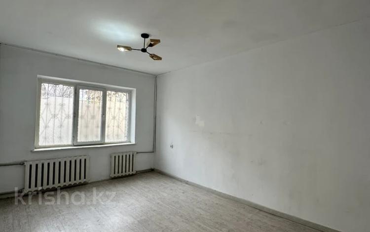 1-бөлмелі пәтер · 42 м² · 1/5 қабат, 4 микрорайон, бағасы: 17.5 млн ₸ в Конаеве — фото 3