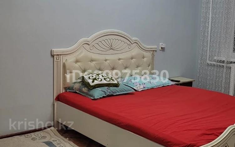 1-бөлмелі пәтер · 50 м² · 3/9 қабат, 11 ш/а. 32 — Керуен сити дина маркет, бағасы: 2 000 ₸ в Актобе, мкр 11 — фото 2