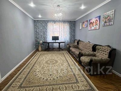 Отдельный дом · 6 комнат · 369.5 м² · 10 сот., Касенова 26 за 85 млн ₸ в Кокшетау