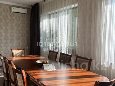 4-бөлмелі пәтер · 135 м² · 3/3 қабат, Назарбаева 216, бағасы: 32 млн ₸ в Уральске