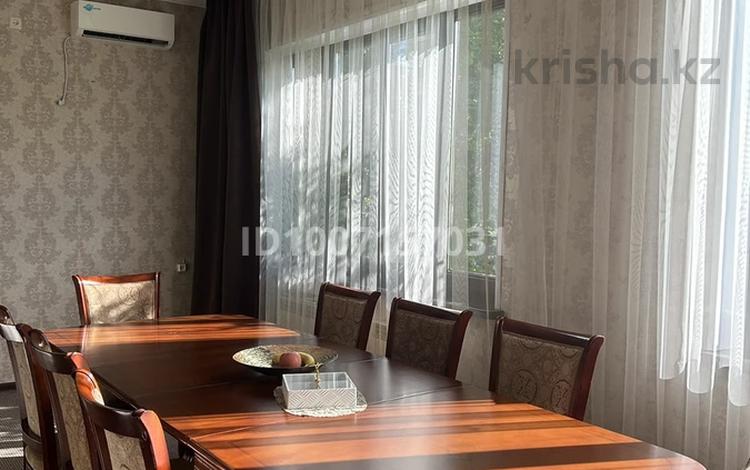 4-бөлмелі пәтер · 135 м² · 3/3 қабат, Назарбаева 216, бағасы: 32 млн ₸ в Уральске — фото 2