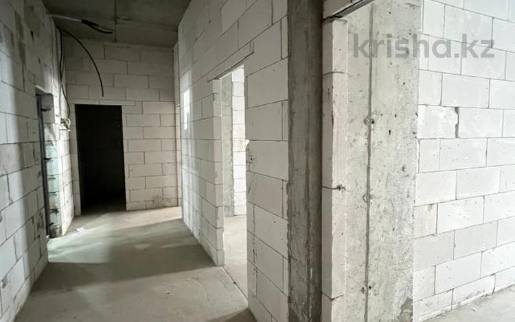 2-бөлмелі пәтер · 76 м² · 1/4 қабат, Мкр. Ак Шагала 10/5, бағасы: 33.5 млн ₸ в Атырау — фото 5