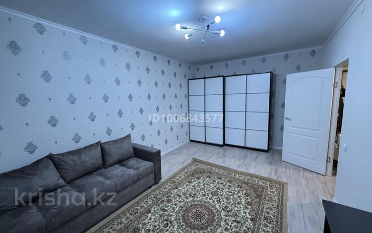1-комнатная квартира · 35 м² · 2/14 этаж, Кайыма Мухамедханова 17/1 за 200 000 ₸ в Астане, Есильский р-н — фото 2