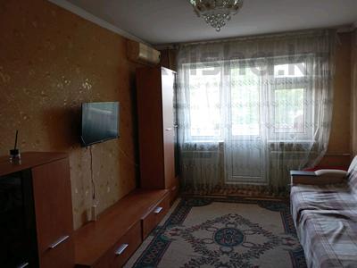 2-комнатная квартира, 42 м², 4/4 этаж помесячно, Молдагуловой за 100 000 〒 в Шымкенте, Абайский р-н