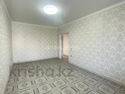 3-бөлмелі пәтер · 80 м² · 2/5 қабат, Алтын орда ш/а., ​Батыс 2 микрорайон 5д, бағасы: 34.5 млн ₸ в Актобе, мкр. Алтын орда