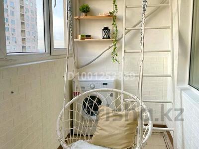 Аренда квартир в Алматы: 2-комнатная квартира · 65 м² · 12/18 этаж · помесячно, Брусиловского 159 за 320 000 〒 2-комнатная квартира · 65 м² · 12/18 этаж · помесячно, Брусиловского 159 за 320 000 〒 в Алматы, Алмалинский р-н