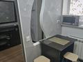 2-бөлмелі пәтер · 52 м² · 2/7 қабат, 7-ш/а. 8 — Центральный проспект Назарбаева, Городская поликлиника, бағасы: 15 000 ₸ в Актау, 7-й мкр — фото 4
