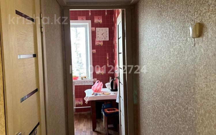 2-комнатная квартира · 43.4 м² · 5/5 этаж, Майкудук, 12й микрорайон 36 — Возле Мактуба за 9.5 млн 〒 в Караганде, Алихана Бокейханова р-н — фото 2