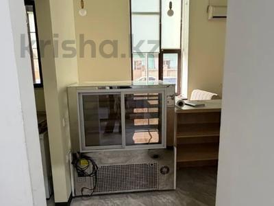 Свободное назначение, офисы, магазины и бутики, склады, общепит, салоны красоты, фитнес и спорт, медцентры и аптеки, образование, развлечения, конференц-залы, кабинеты и рабочие места, студии · 101 м² за 700 000 〒 в Семее