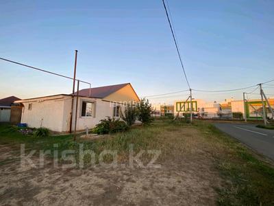 Отдельный дом · 4 комнаты · 135 м² · 400 сот., Сарыарка, Алтын Орда 2 — Қасым Қайсенов пен Алтын Орда қиылысы за 23 млн ₸ в Деркуле